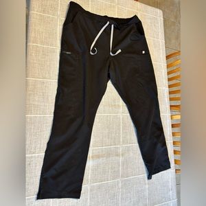 Figs women’s size XL bottoms